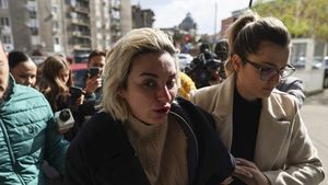Ana Modoran, cunoscut influencer, condamnată la 1 an 3 luni şi 10 zile de închisoare cu suspendare / Decizia nu este definitivă / Este acuzată că a condus deși avea permisul suspendat și ar fi consumat Alprazolam