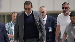 Fostul ales republican George Santos, condamnat pentru corupţie, a scăpat de închisoare graţie lui Trump: „Îți doresc o viață frumoasă”/ Ispășea o pedeapsă de șapte ani