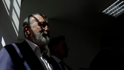 Paul Stănescu (PSD): A fost şi supărător şi apăsător pentru fiecare dintre noi că propunerile PSD au fost ignorate la asumarea pachetului de măsuri / Cred că este timpul ca împreună cu toţi colegii să decidem în partid ce-i de făcut