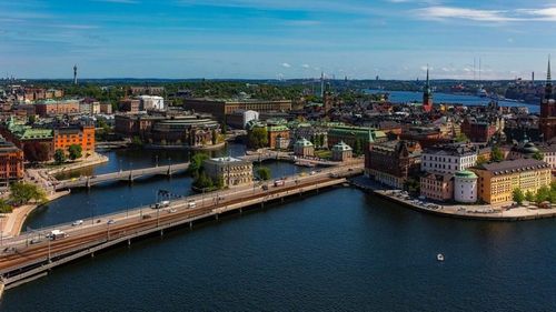 Suedia: Poliția a dezamorsat explozibili găsiți într-un parc din Stockholm