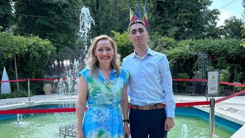 Flavia Boghiu, iniţial aleasă în Biroul USR, vorbeşte de presiuni şi de ignorarea votului delegaţilor, după ce a renunțat la locul ei / Şeful USR Iaşi a intrat în Biroul Naţional după ce alţi cinci membri aleși au renunțat la locurile lor