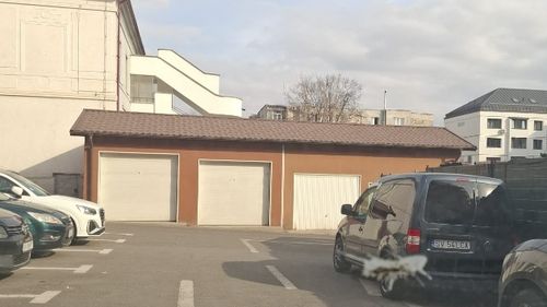 EXCLUSIV Primăria Suceava, acuzată că evită să demoleze garajele deținute de arhitectul-șef al orașului și, printr-un interpus, de un influent deputat PNL / Primarul: Nu vom sări pe nimeni