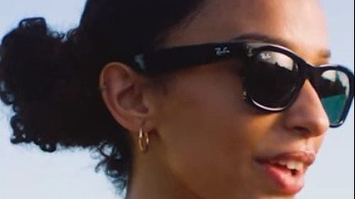 VIDEO Facebook a prezentat prima pereche de ochelari inteligenţi, realizați împreună cu Ray-Ban