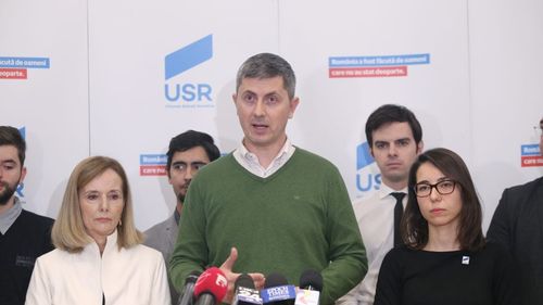 USR: Decizia CCR arată încă odată că iniţiativa "Fără Penali" trebuie să fie în Constituţie