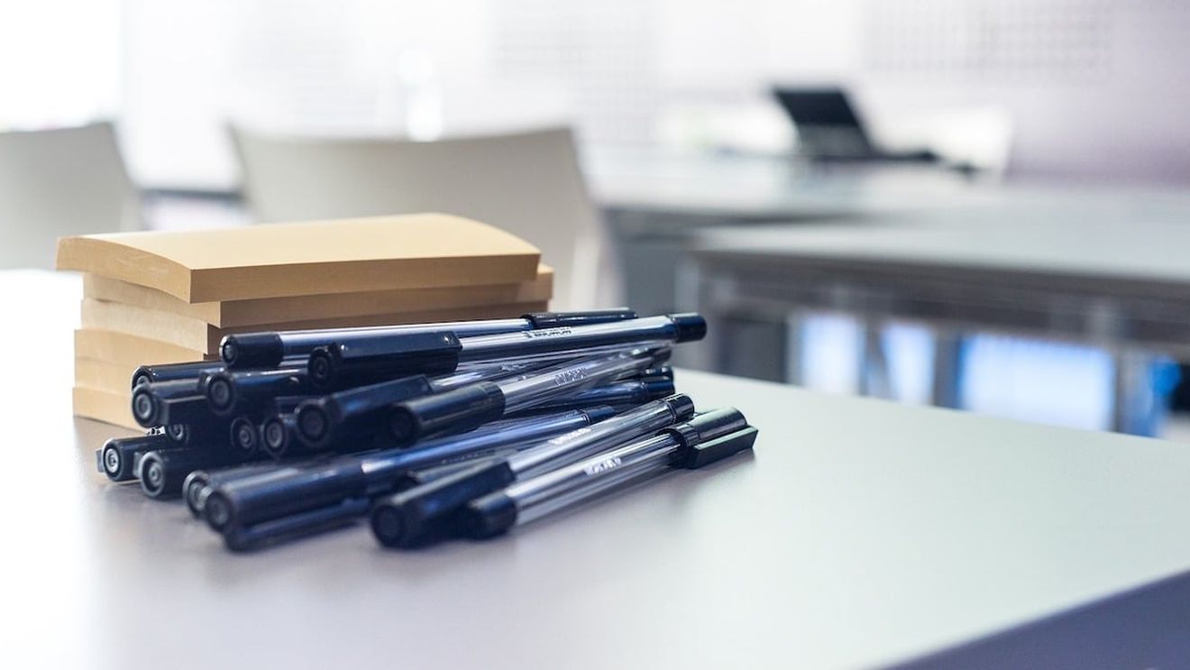 Sindicatul angajaţilor din Primăria Timişoara cere consultări legat de reorganizarea aparatului de specialitate al primarului / S-a anunțat desființarea a 43 de posturi, 10% din personal