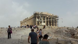 Vrei să vezi Acropolele din Atena fără mii de turiști în jur? Va fi posibil curând, dar te va costa 5000 de euro/ Oferta exclusivistă a autorităților