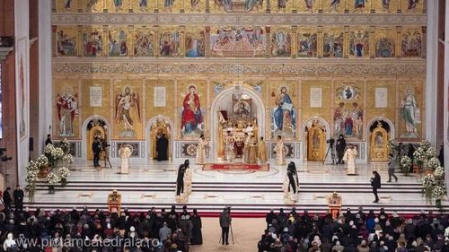 Patriarhul Daniel a lansat site-ul pictamcatedrala.ro pentru a strânge donații de la enoriași pentru picturile din Catedrala Mântuirii Neamului