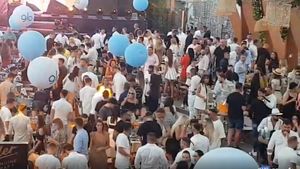 OMS avertizează că tinerii reprezintă factorul principal în răspândirea coronavirusului
