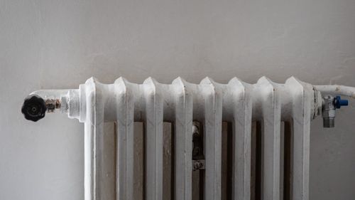 Prahova: Cazanul care asigură agentul termic pentru cei peste 130.000 de ploieşteni, racordaţi la sistemul centralizat de încălzire, a fost repus în funcţiune