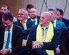 Ioan Popa, primarul PNL al Reșiței, relatează o reacție suburbană a lui Adrian Veștea după ce i-a cerut să fie mai tranșant față de Grindeanu: „Mă doare-n ..ulă de tot. Oricum aveam o vacanță plătită la schi în Austria și nu o să renunț la ea”