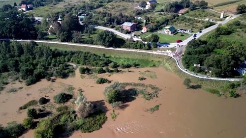 Inundaţii în sudul Regatului Unit, în urma unor precipitaţii puternice