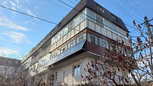 Primarul Capitalei, amendat și obligat să emită un certificat de urbanism pentru ca un bloc cu 90 de apartamente construit ilegal să poată fi racordat la curent. Reacția lui Nicușor Dan
