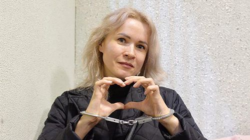 Jurnalista rusă Maria Ponomarenko, condamnată la șase ani de închisoare pentru o postare despre bombardarea teatrului din Mariupol: "Să-ți ataci vecinul este o crimă”