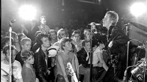 Sex Pistols a anunţat reeditarea „God Save The Queen” înainte de Jubileul de Platină al reginei Elisabeta a II-a