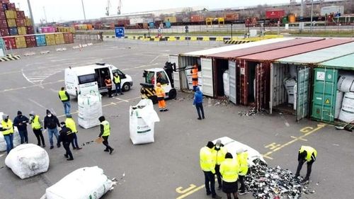 Alte 25 de containere cu 500 de tone de deșeuri din Germania au fost găsite în Portul Constanța