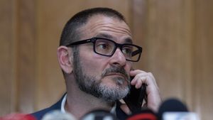 Avertisment al lui Horia Constantinescu, șeful ANPC, către un „contestatar” al său: Am primit mai multe materiale foto și video cu casele și mașinile acestuia și informații legate de activitatea „paralelă”