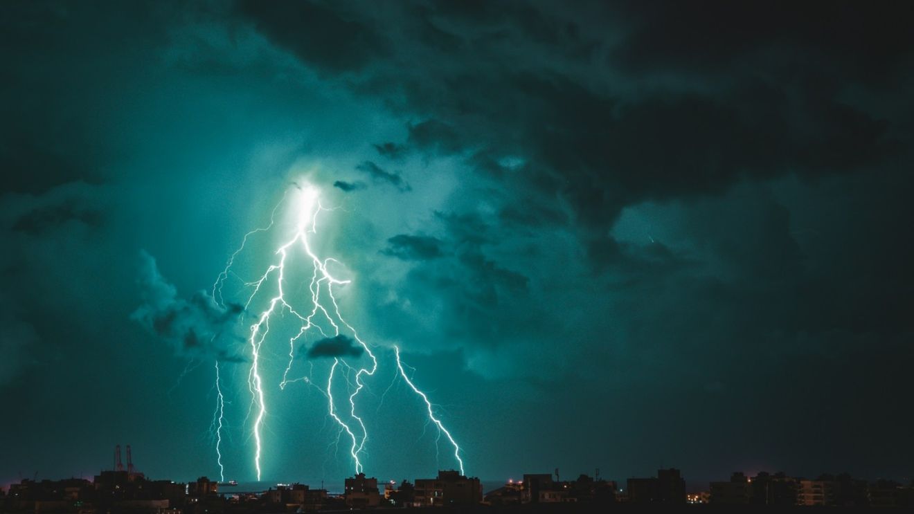 Avertizare de furtună la Sibiu / A fost emis mesaj RO-Alert