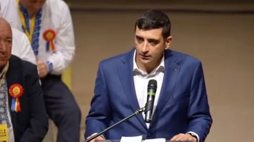 VIDEO Aflat la Alba Iulia, extremistul George Simion s-a comparat cu Charlie Kirk: „Nu voi accepta să fiu împușcat!” / El acuză poliția că nu-l apără, deși a primit „peste 90 de amenințări” / Cum răspunde Poliția