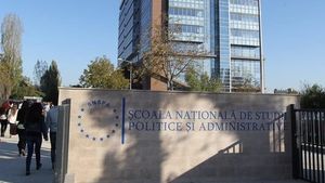 SNSPA, prima universitate care reacționează la acuzația de plagiat adusă lui Sorin Cîmpeanu: Implicațiile sunt devastatoare, mai ales atunci când vorbim de credibilitatea și de performanța spațiului academic românesc