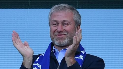 Oligarhul rus Roman Abramovici și-ar vinde în grabă proprietățile de lux din Londra - parlamentar britanic