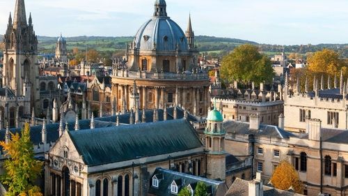 Universităţile europene pierd teren în faţa celor asiatice în clasamentul global pentru 2025 realizat de Times Higher Education