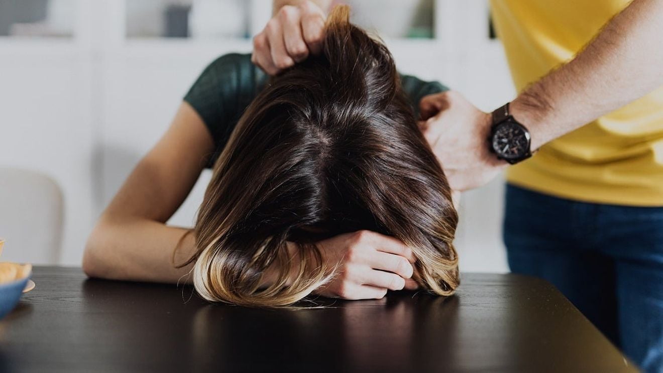 Sprijin pentru victimele violenţei domestice şi ale traficului de persoane, potrivit unui proiect votat în Parlament. Angajatorii care recrutează astfel de persoane vor beneficia de un stimulent financiar de 2.250 de lei lunar, pe o perioadă de un an