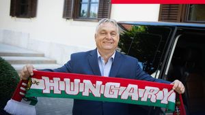 Capturarea media în Ungaria: Un ziar pro-guvernamental anunță că ”a început votul pentru ca Viktor Orban să primească Premiul Nobel pentru Pace”. În realitate, e un sondaj anonim pe rețelele sociale