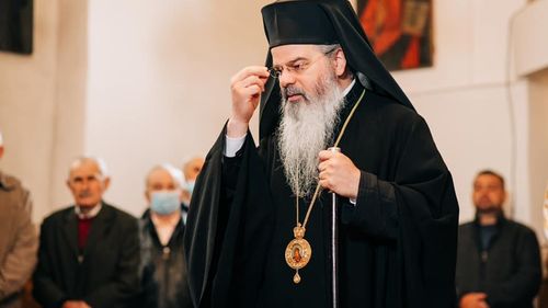 Preasfinţitul Ignatie: Este absolut necesar să conştientizăm pericolele reale ale pandemiei, să respectăm cu mai multă responsabilitate măsurile de protecţie şi să ascultăm, cu deplină încredere, de îndemnurile avizate ale medicilor şi specialiştilor