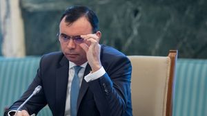 Sindicatul Poliţiştilor Dolj despre accidentul de la 2 Mai: ”Comisarii detergent” de la Corpul de Control au descoperit Acarul Păun! Acest poliţist e executat în piaţa publică chiar de cei doi şefi care trebuiau demişi, chestorii Despescu şi Matei Benone