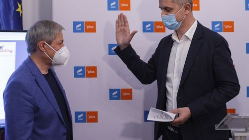 Dan Barna: Sper să nu ajungem la demisia lui Dacian Cioloș și să fie doar o modalitate inedită de încercare de promovare a unui program care e de neacceptat pentru ceea ce este USR