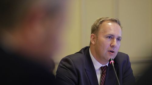 SURSE Ministrul Sănătății, Victor Costache, urmează să fie schimbat din funcție. Anunțul va fi făcut de premierul Orban la 10:30 / Nelu Tătaru va fi numit ministru interimar