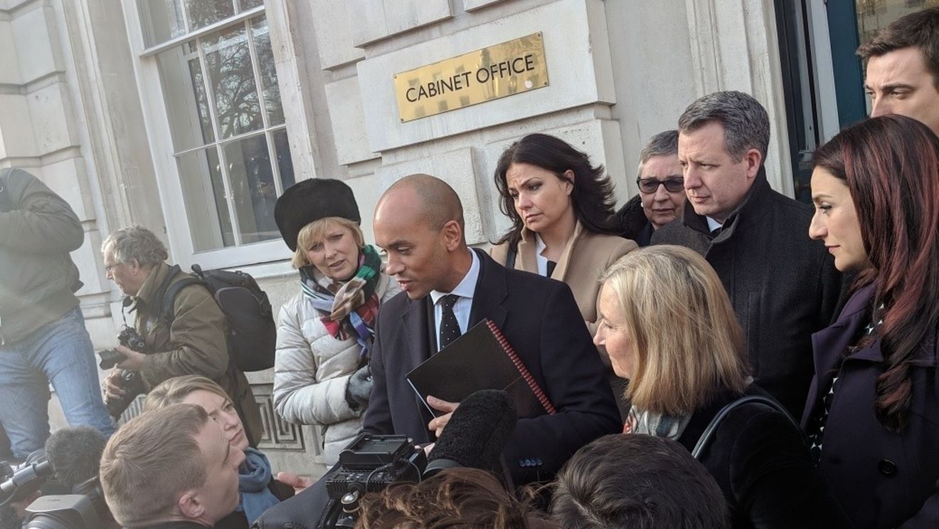 Mișcări de trupe înaintea Brexit: 11 parlamentari care au demisionat din Partidul Laburist și Partidul Conservator își fac grup separat