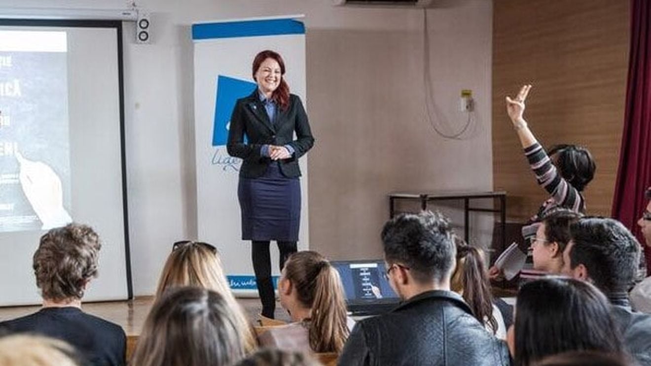 Procuroarea lui Dragnea, anchetată disciplinar după schimbul de replici pe Facebook cu Tudorel Toader. Miza: scoaterea ei din dosarul Tel Drum