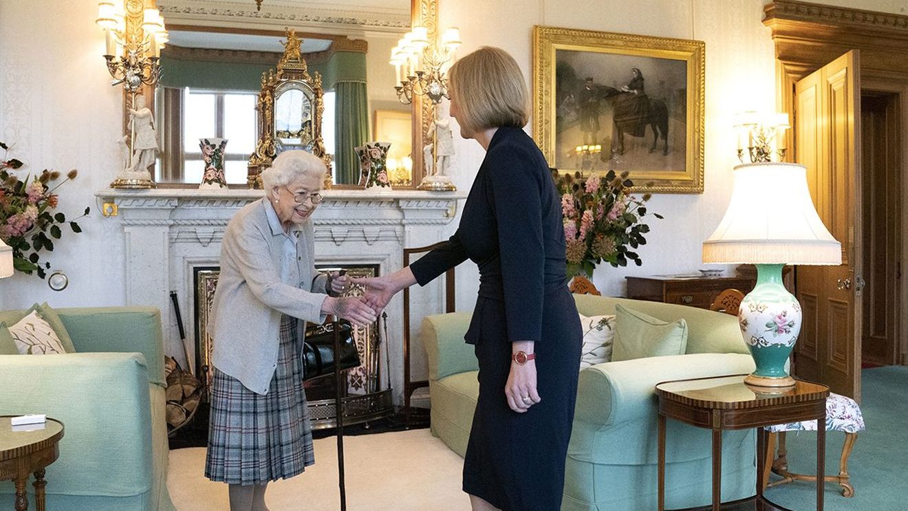 Liz Truss, ultimul premier învestit de Regina Elisabeta, cu două zile înainte de moarte: ”A fost piatra pe care s-a construit Marea Britanie modernă”