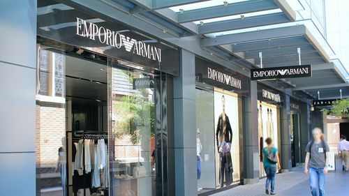 Amendă de 3,5 milioane de euro pentru Armani, acuzat de practici comerciale înșelătoare. Casa de modă face apel