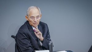 Wolfgang Schaeuble, un veteran al politicii germane, a încetat din viaţă la 81 de ani / A fost ministru de finanţe în cabinetul cancelarului Angela Merkel