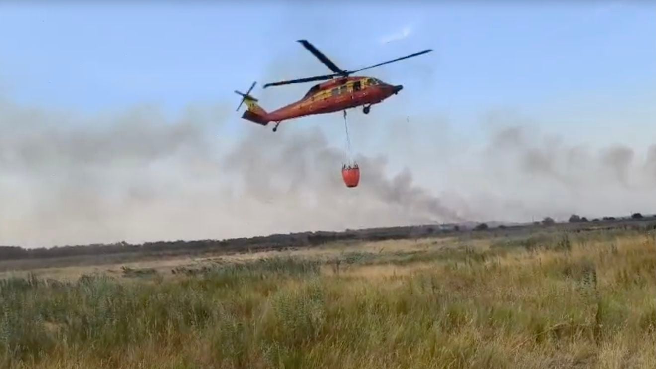 VIDEO Incendiul de la Chilia, Tulcea, s-a reaprins / A fost solicitat sprijin aerian