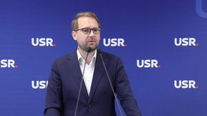 LIVE Dominic Fritz, președintele interimar USR: În Comitetul Politic convocat azi vom vota formal susținerea lui Nicușor Dan pentru turul doi / Nu vom putea câștiga fără nehotărâți și nici fără ca o bună parte din votanții lui Ponta și Antonescu să voteze pentru o Românie pro-europeană