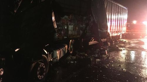 VIDEO Accident grav între două camioane, pe DN1. Unul dintre șoferi a fost resuscitat și are un braț amputat