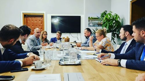 Grup de lucru pentru investițiile din domeniul energetic / Se urmărește deblocarea proiectelor de infrastructură în hidrocentrale, cu grad de execuţie de peste 90%