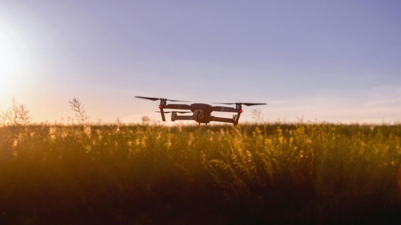 Prima dronă românească ar urma să intre în producţie de serie la Brașov / A fost semnat un acord de cooperare industrială cu un producător american