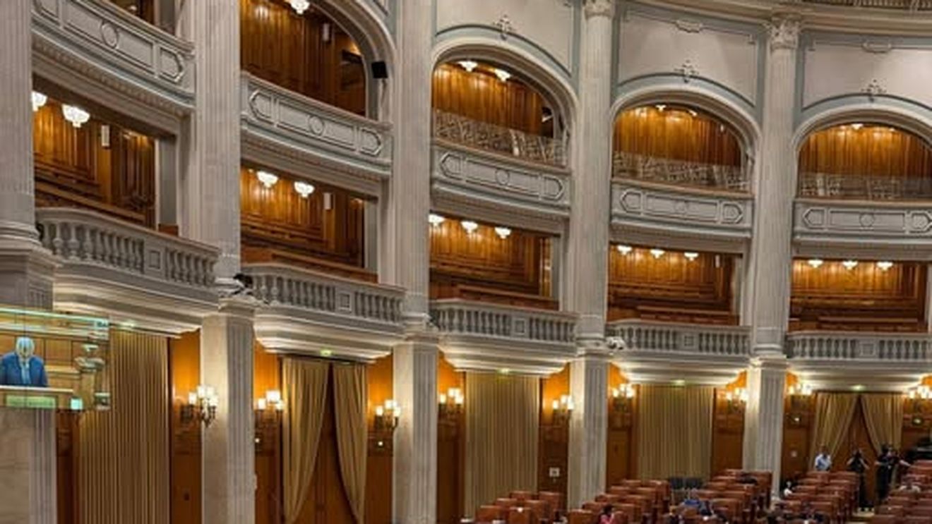 AUR atacă la CCR Legea privind plata pensiilor private: "Guvernul Bolojan fură pensiile românilor din pilonul II şi III"