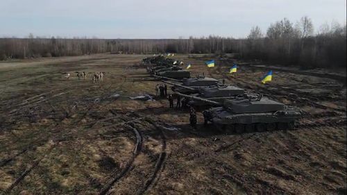 VIDEO Ministrul ucrainean al Apărării s-a plimbat cu unul dintre primele tancuri britanice Challenger 2 ajuns în Ucraina: „O marfă foarte bună. Aceste mașinării fantastice își vor începe în curând misiunile de luptă”