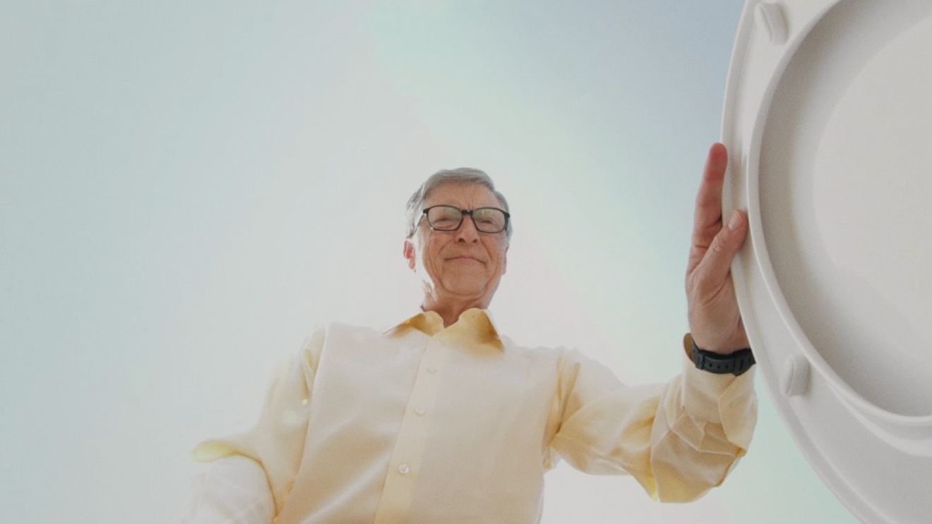 Bill Gates, "păpușa voodoo" a conspiraționiștilor de pe Internet