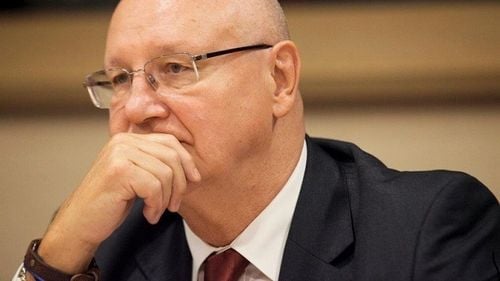 Ioan Mircea Pașcu lansează o nouă teorie a conspirației: Mandatul șefului Armatei, prelungit pentru că putea prelua conducerea PNL