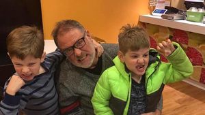 SUA: Cazul unui băiat în vârstă de șapte ani, despre care mama lui susține că vrea să fie fată si trebuie să își schimbe genul, divizează americanii