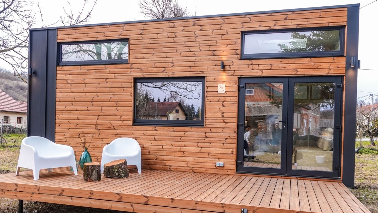 Antreprenor cu valoare adăugată: Coniferis Retreat, un proiect turistic într-o oază de liniște în munți, derivat din producția de tiny house personalizate
