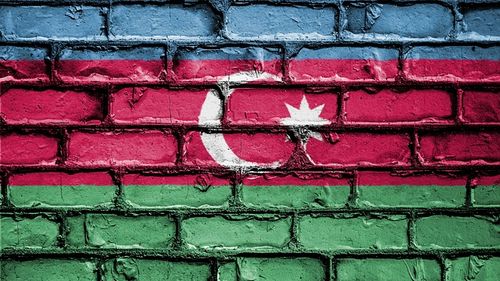 Tensiuni în relaţiile dintre Azerbaidjan şi Rusia: Poliția a făcut percheziții la sediul Sputnik din Baku / Doi presupuşi agenţi ai serviciilor de informaţii ruse, care ar fi activat sub acoperire, ca jurnaliști, au fost arestați (presa azeră)