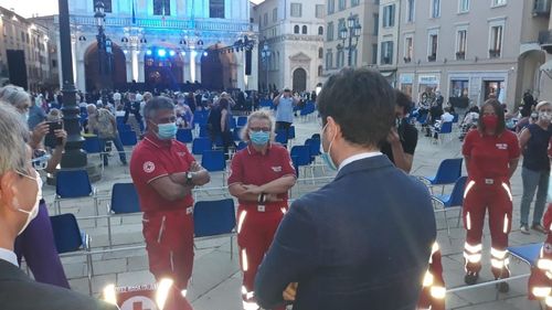 Regiunea Lombardia a decretat restricții de circulație în timpul nopții / Declarații pe proprie răspundere și amenzi cuprinse între 400 și 3000 de euro pentru nerespectarea restricțiilor