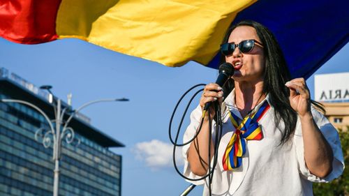 Un influencer suveranist a semnat angajament cu Securitatea comunistă în octombrie 1989 pentru a-și turna colegii de liceu, potrivit CNSAS/ Adriana Balint a primit verdict de necolaborare pentru că nu au fost descoperite note informative / A candidat la Parlament din partea Partidului Patrioții Poporului Român